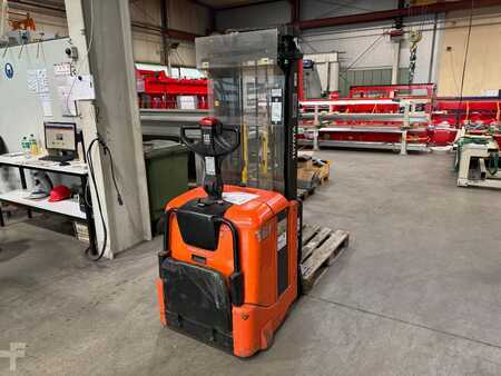 Pallet Stackers 2005  Toyota 7SLL16F (2)