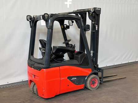 Chariots électriques à 3 roues 2016 Linde E15 (2)