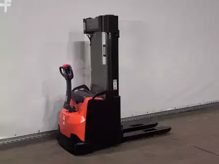 Hochhubwagen 2017  Toyota SWE 160 L (2)