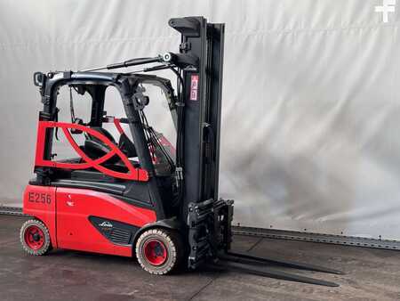 Chariots électriques à 4 roues 2021  Linde E20 PL EVO (3)