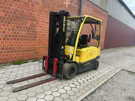 Elektro čtyřkolový VZV 2017  Hyster J3.0XN (1)