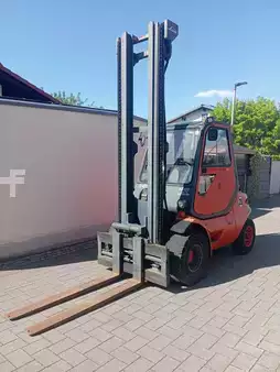 Treibgasstapler - Linde H45T 352 (1)