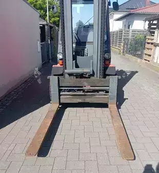 Treibgasstapler - Linde H45T 352 (5)