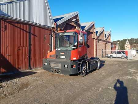 Terminálový traktor - Kalmar TT618i (3)