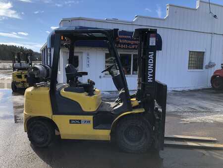 4 Wheels 2017  Hyundai 30L-7A (1)