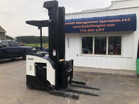 Reach Trucks 2016  Crown RD 5725-32 (2)