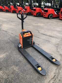 Transpaleta eléctrica 2025  Noblelift PTE45N (4)