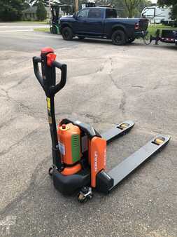 Transpaleta eléctrica 2025  Noblelift PTE45N (5)