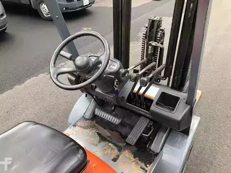 Propane Forklifts 1997  Toyota 42-6FGCU25 (4)