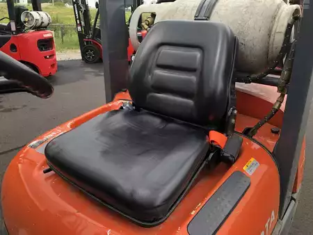 Propane Forklifts 1997  Toyota 42-6FGCU25 (9)