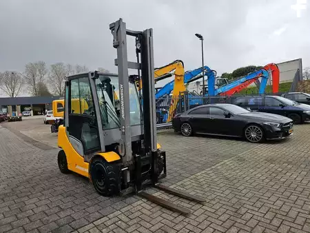 Diesel Forklifts 2016  Jungheinrich DFG 430s (1)