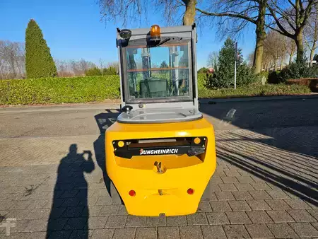 Wózki widłowe diesel 2016  Jungheinrich DFG 435 (4)