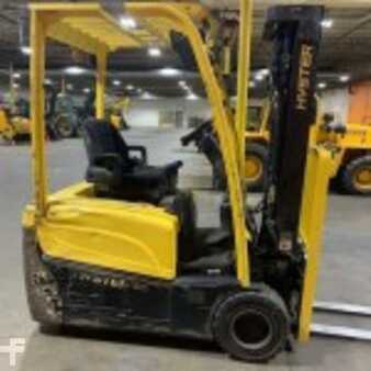 4 Wheels 2019  Hyster J40XNT (1)