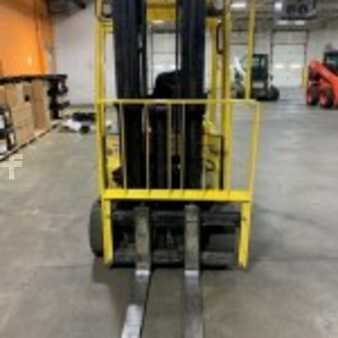 4 Wheels 2019  Hyster J40XNT (2)