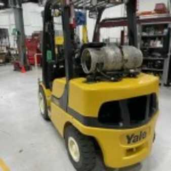 Propane Forklifts 2021  Yale GLP060VX (5)