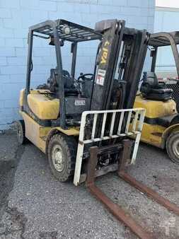 Propane Forklifts 2017  Yale GLP040MX (3)