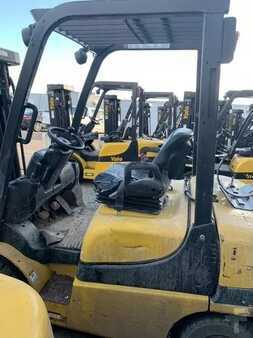 Propane Forklifts 2017  Yale GLP040MX (4)