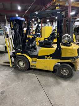 Propane Forklifts 2017  Yale GLP060MX (2)