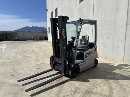 Carrelli elettrici 4 ruote-Still-RX 20-20 P