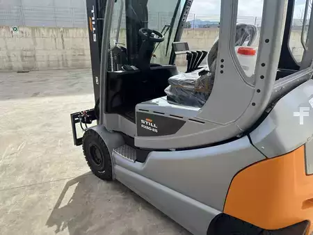 Carrelli elettrici 4 ruote 2025  Still RX 60-25 (2)