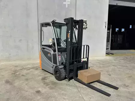 Carrelli elettrici 3 ruote 2025  Still RX 20-18 (2)
