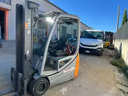 Carrelli elettrici 3 ruote 2020  Still RX 20-18 (2)