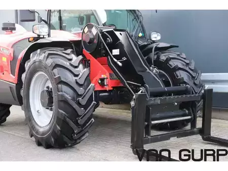 Teleskoplastare Rigid 2024  Manitou MLT 635 140V + | NEW | A/C (5)