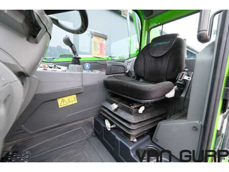 Sollevatori telescopici rigidi 2019  Merlo TF 35.7-115 ( TF33.7 ) | 2019 | 3333h | 40kmh (24)