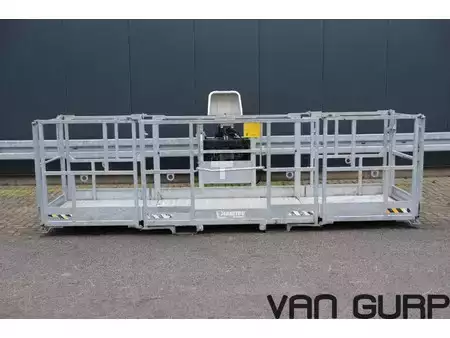 Verreikers (vast) 2023  Manitou PSE 4400 / 1000d Bühne basket werkkooi (9)