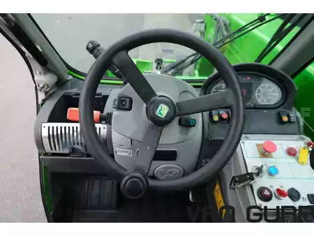 Manipulador fijo 2019  Merlo P 40.17 | 2019 | 2528h | 33km/h (8)