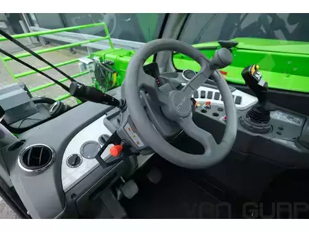 Empilhador telescópico-Fixo 2025  Merlo TF 27.6 | 27.6 TOP | 27.6 Plus | 40km/h (25)