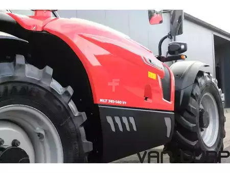 Sollevatori telescopici rigidi 2023  Manitou MLT 741-140 V+ | 2023 | 350h (8)