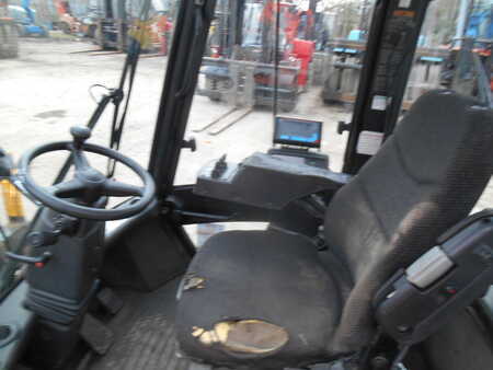 Diesel Forklifts 2012  Yale gdp100 (9)