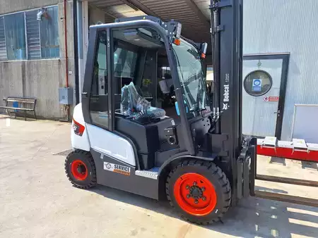 Carrelli elevatori diesel 2024  Bobcat B25 NXP (5)