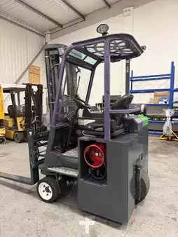 Four-way trucks 2018  Combilift CB3000 (1)