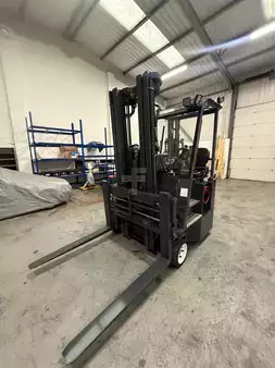 Four-way trucks 2018  Combilift CB3000 (3)