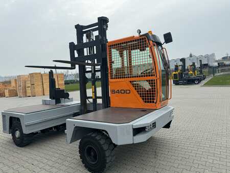 Sideloader 2013  Hubtex S40D // Very good condition // Only  3825 hours  (2)