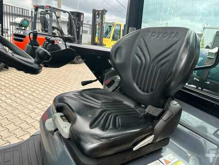 LPG Forklifts 2015  Toyota 06-8FGJ35F // Like new // Only 2578 hours// PROMOTION // 2.400 € Price reduction//Old price 18 900  €-New price 16500  € (11)