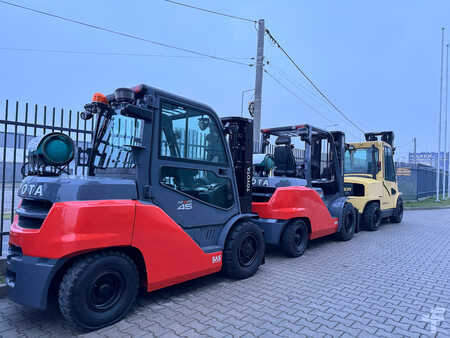 LPG Forklifts 2015  Toyota 06-8FGJ35F // Like new // Only 2578 hours// PROMOTION // 2.400 € Price reduction//Old price 18 900  €-New price 16500  € (16)