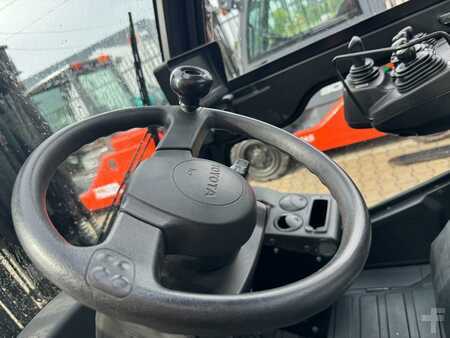 LPG Forklifts 2016  Toyota 8FG40 /4500 kg/LPG  / Triplex / Container version/PROMOTION / 3,000 € price reduction//Old price 29 900 €-New price 26900 € (15)