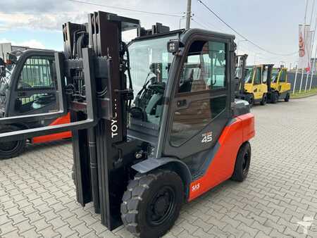 LPG Forklifts 2016  Toyota 8FG40 /4500 kg/LPG  / Triplex / Container version/PROMOTION / 3,000 € price reduction//Old price 29 900 €-New price 26900 € (6)