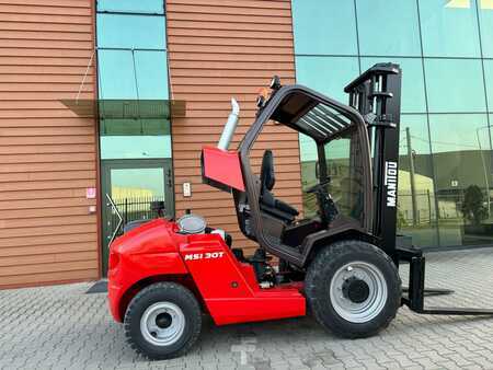 Chariot élévateur tout terrain 2009  Manitou MSI 30  //PROMOTION //Old price 19 900 € // New price 17 500 € (4)