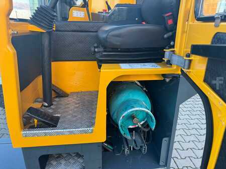 Combilift  C4000 // 2011 year // LPG // Triplex 5500 mm