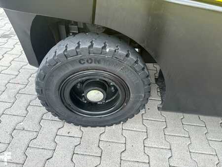 Carrelli elevatori diesel 2010  Hyster H 5.0 FT //Triplex // Container version (18)