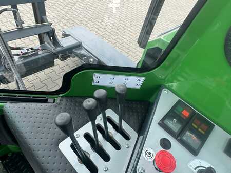 Carretilla de 4 vías 2014  Combilift C5000 // LPG //Low mast only 2800 mm (13)