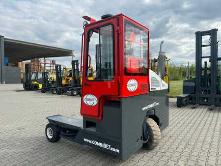 Empilhador Quatro caminhos 2009  Combilift Combilift  C4000 // DIESEL // Low mast (16)