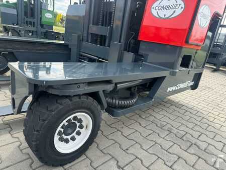 Empilhador Quatro caminhos 2009  Combilift Combilift  C4000 // DIESEL // Low mast (17)