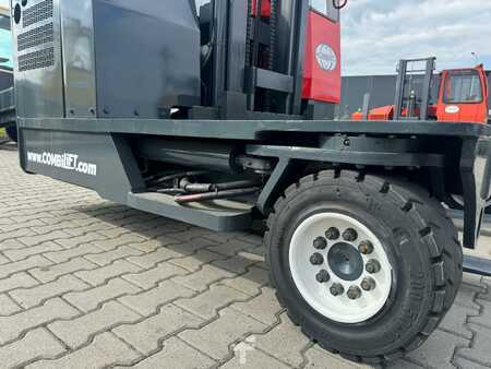 Empilhador Quatro caminhos 2009  Combilift Combilift  C4000 // DIESEL // Low mast (18)