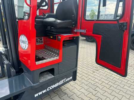 Empilhador Quatro caminhos 2009  Combilift Combilift  C4000 // DIESEL // Low mast (4)