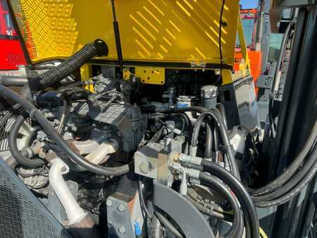 Vierwegestapler 2016  Combilift CB3000 // 2016 year // Triplex // positioner +side shift (13)